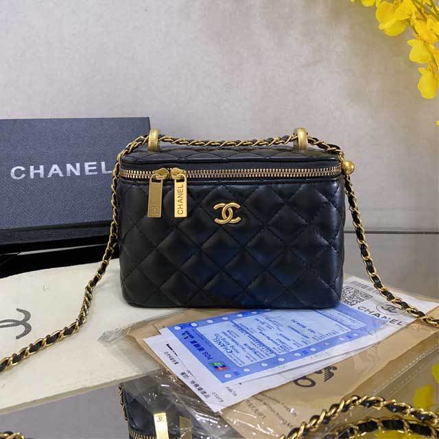 Chained Leather Crossbody Makeup Bag