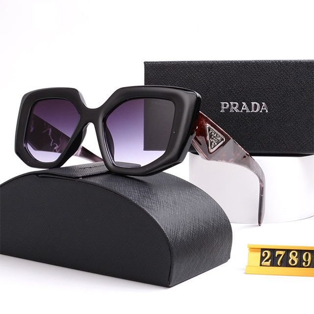 Plastic Square Frame Fashion Glasses