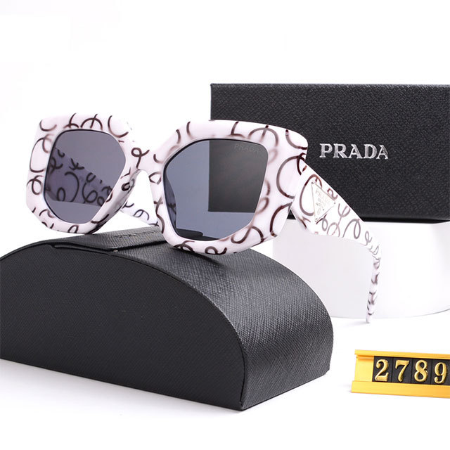 Plastic Square Frame Fashion Glasses