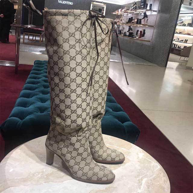 Chunky Heeled Lace-Up Boots