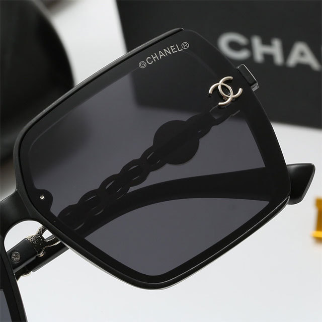Large Frame Simple Design Sunglasses