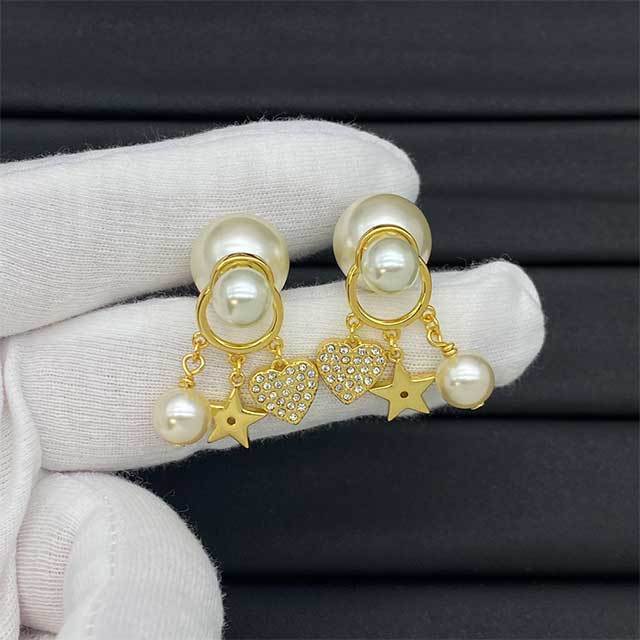 Trendy Luxury Style Earrings(including the box )