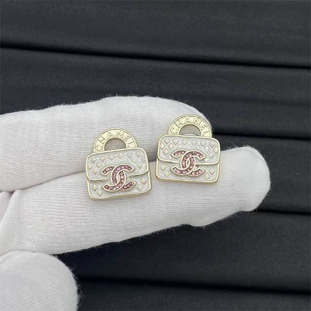 Luxury Fashion Design Earrings (including the box )