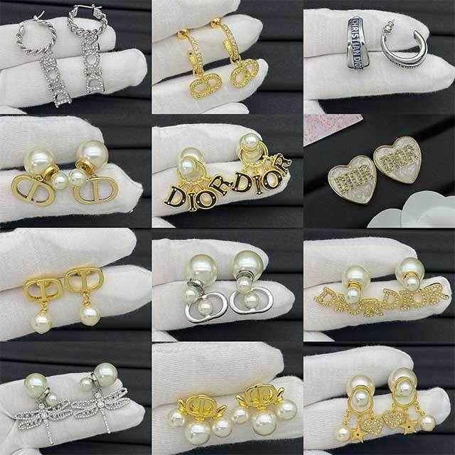 Trendy Luxury Style Earrings(including the box )
