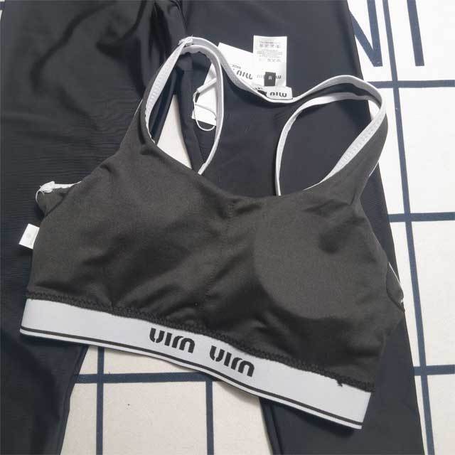 Tank Top Skinny Jogging Pants Set