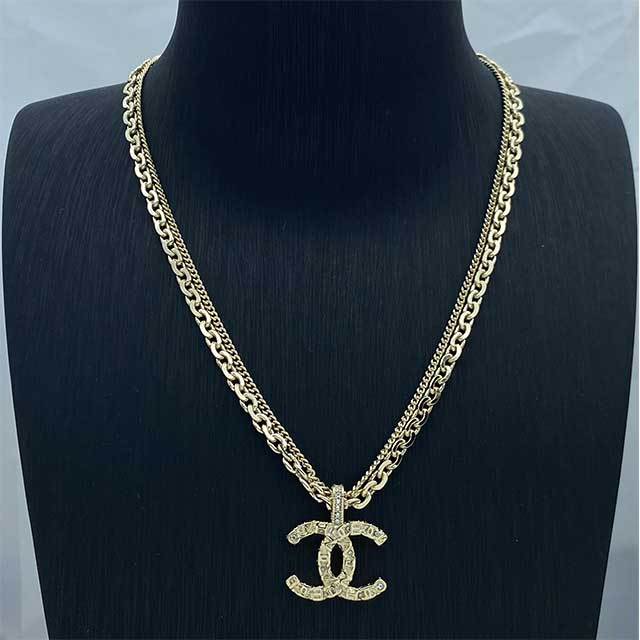 Luxury Fashion Necklace With Gift Box