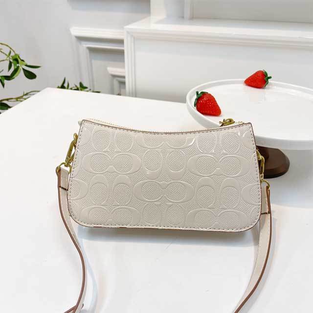 Metal Logo Fashion Leather Messenger Bag