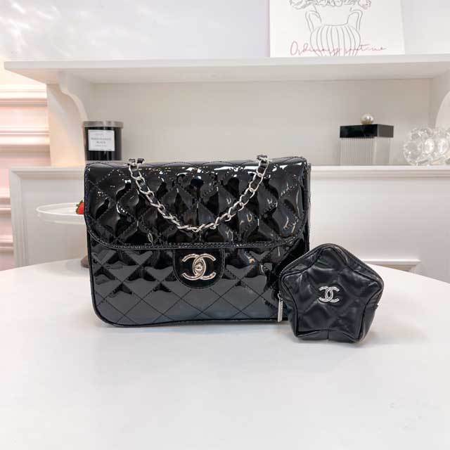 Metal Logo Leather Fashion Messenger Bag