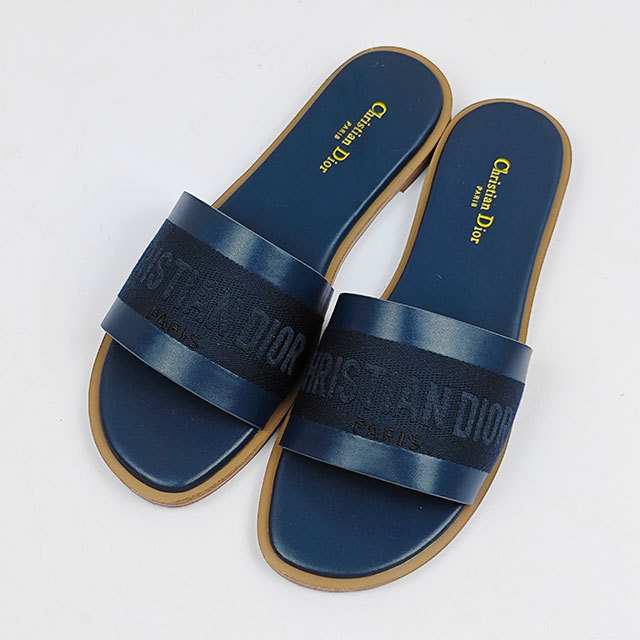 Luxurious Open Toe Flat Slides Shoes