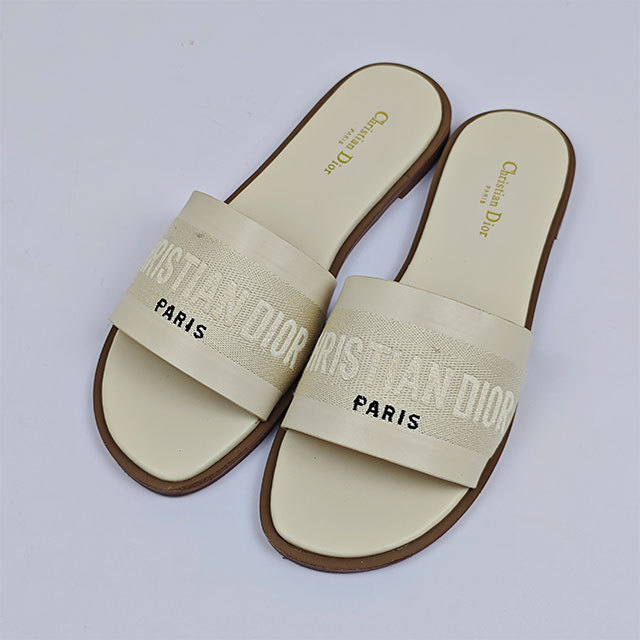 Luxurious Open Toe Flat Slides Shoes