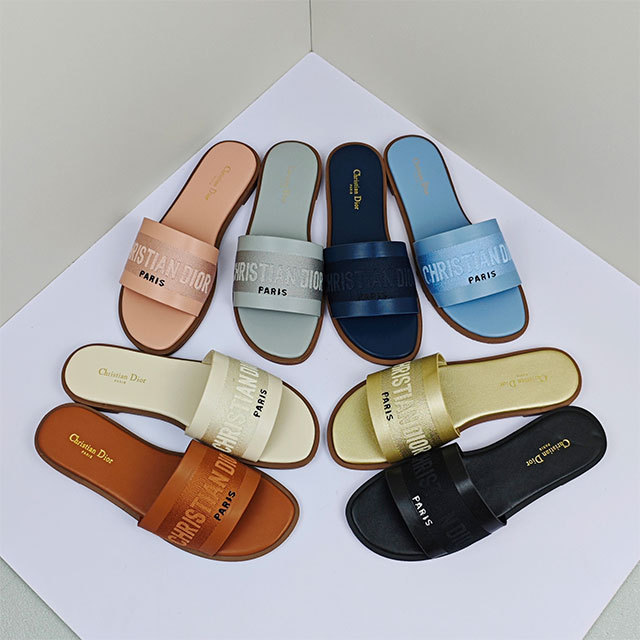 Luxurious Open Toe Flat Slides Shoes