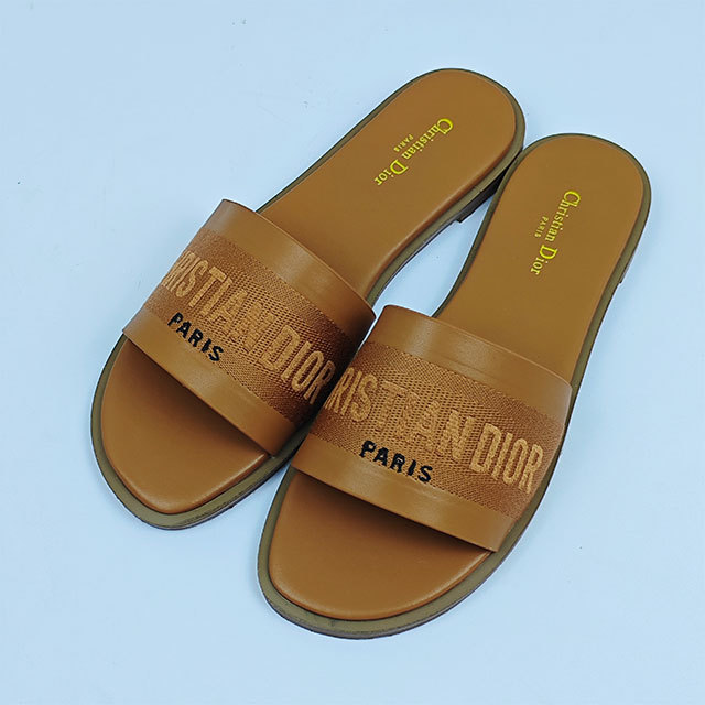 Luxurious Open Toe Flat Slides Shoes