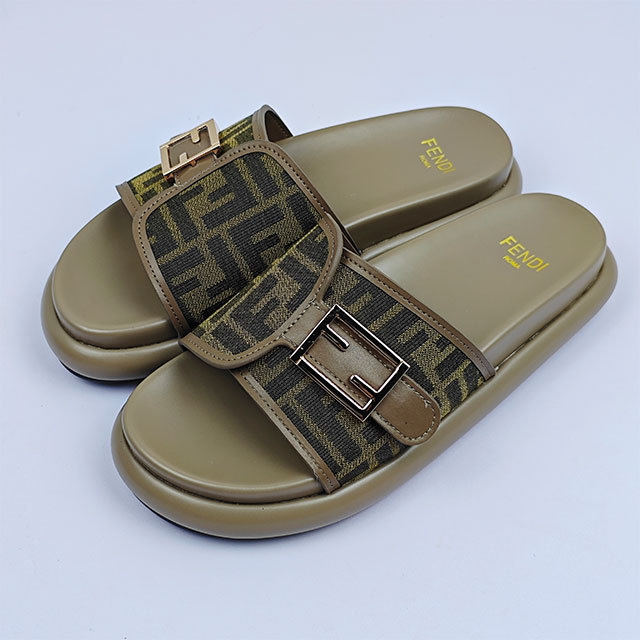 Casual Style Thick Sole Flat Slippers