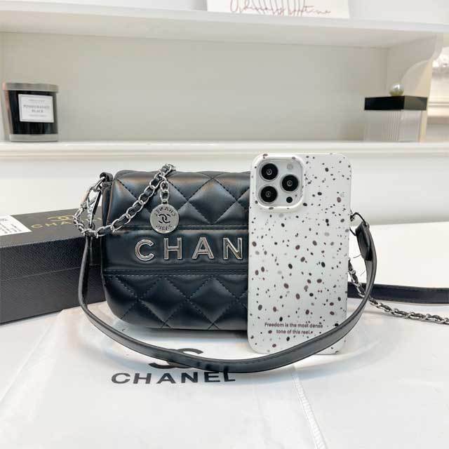 Metal Logo Leather Messenger Bag