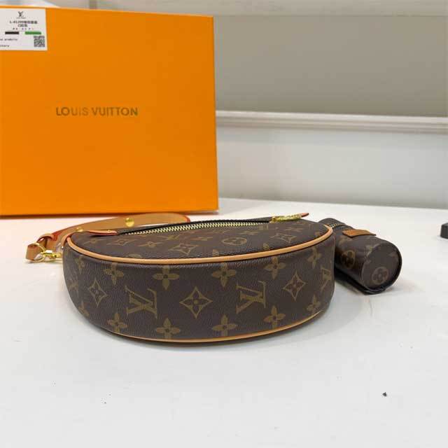 Moon-Shaped Leather Fashion Messenger Bag