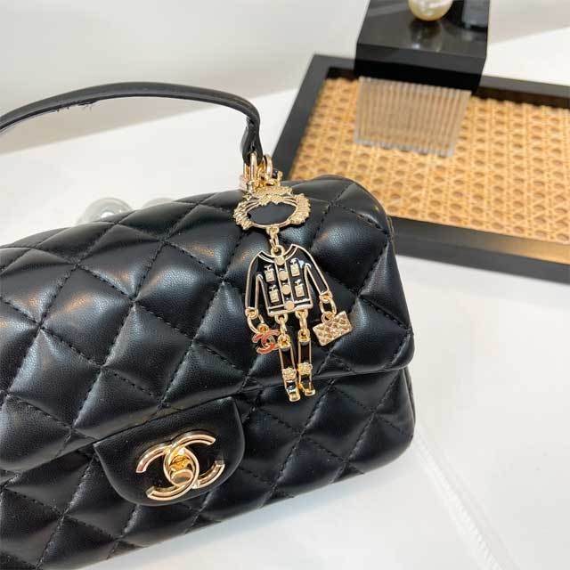 Chained Leather Fashion Messenger Bag