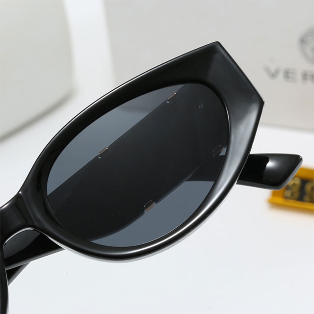 Retro Unisex Full Frame Sunglasses