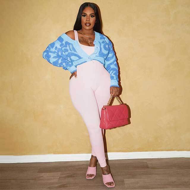 Colorblock Low-cut V-neck Buttoned Knitted Sweater