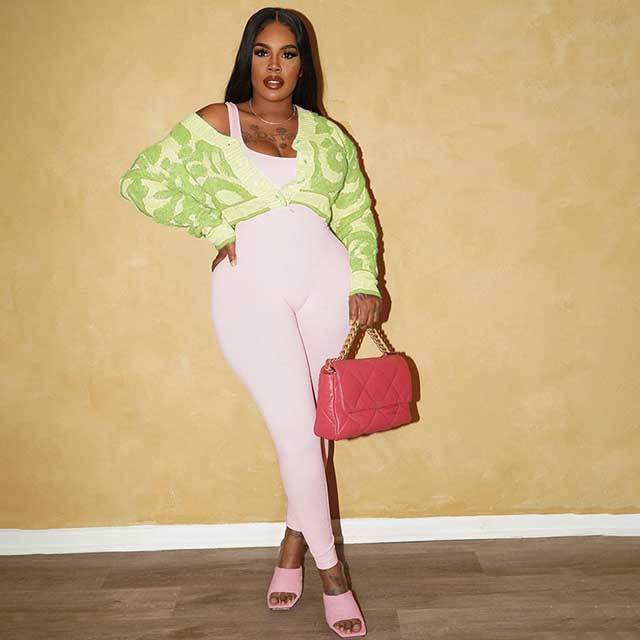 Colorblock Low-cut V-neck Buttoned Knitted Sweater