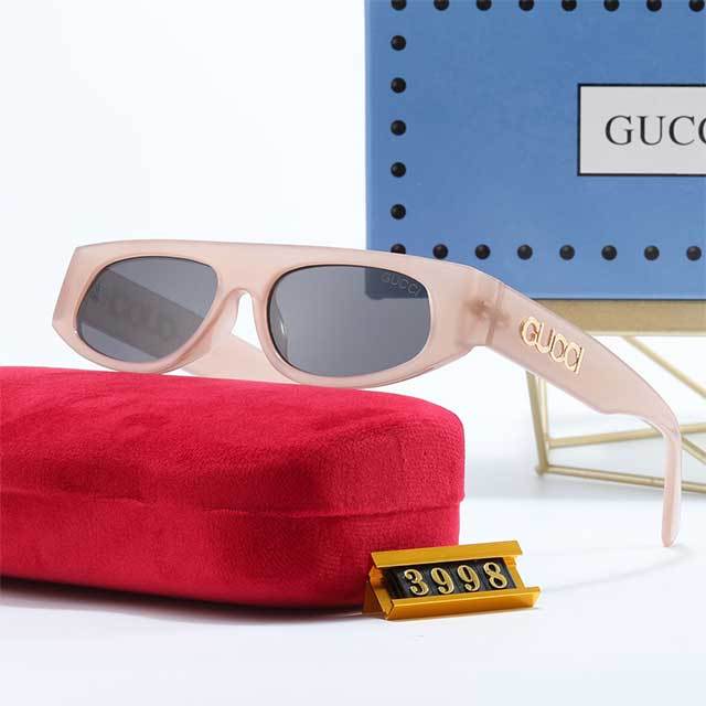 Plastic Frame Vacation Sunglasses