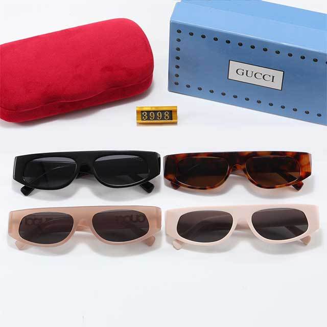 Plastic Frame Vacation Sunglasses