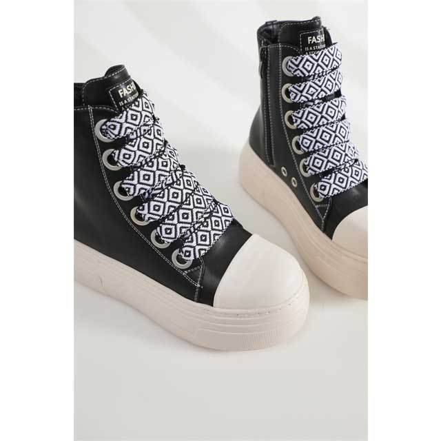 Street Fashion Unisex Lace-Up Leather Sneaker