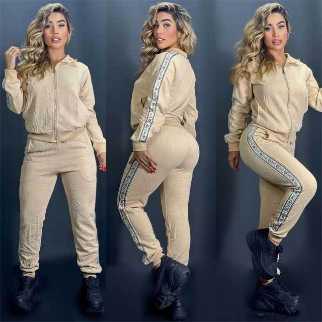Embossing Fall Tracksuit Set