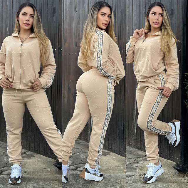 Embossing Fall Tracksuit Set