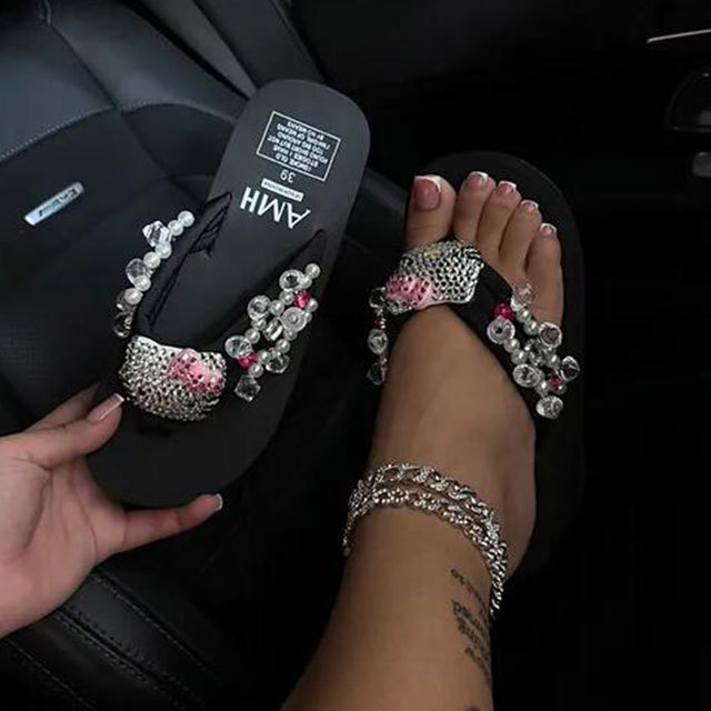 Bedazzled Hello-kitty Flip Flops