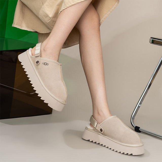 Thick-soled Toe-cap Furry Slippers