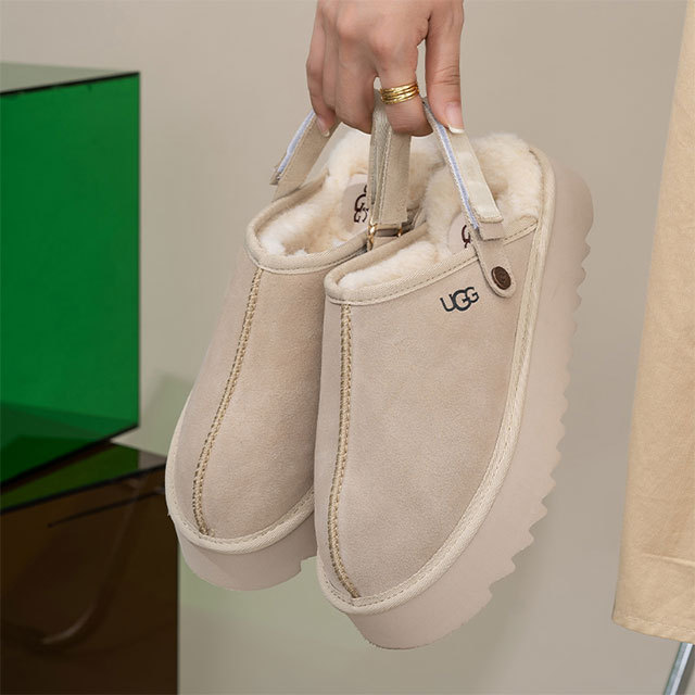 Thick-soled Toe-cap Furry Slippers