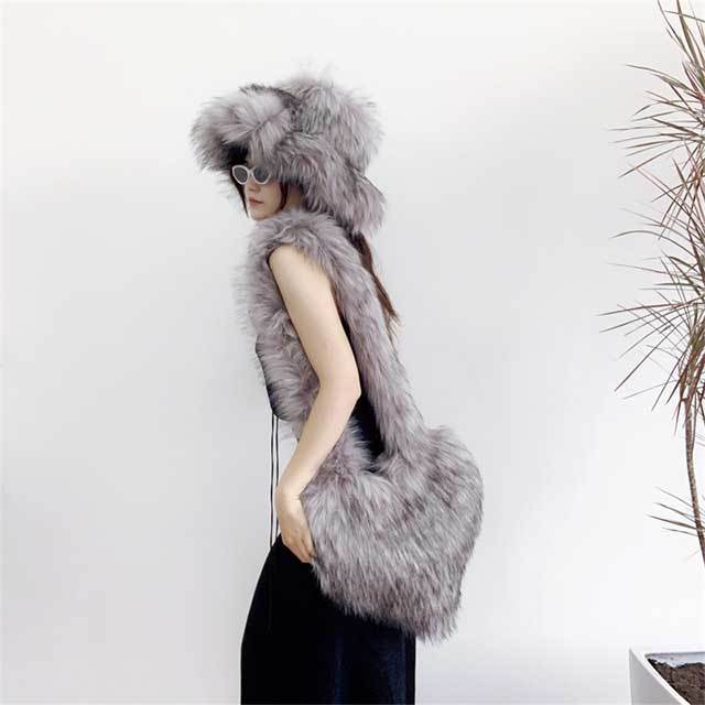 Faux Fur Heart-shaped Bag Bucket Hat Set