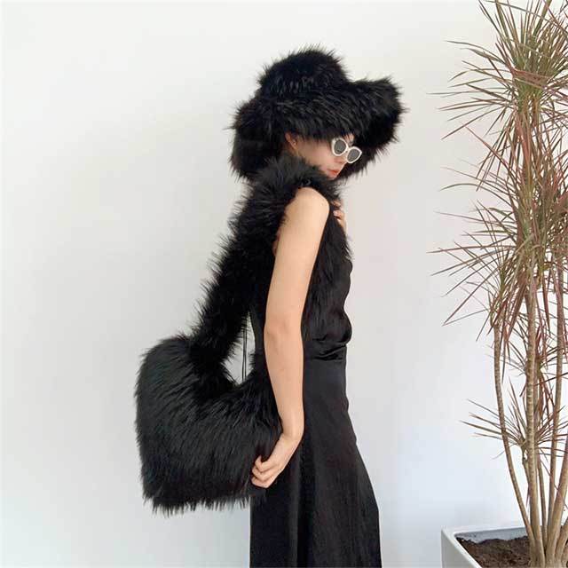Faux Fur Heart-shaped Bag Bucket Hat Set