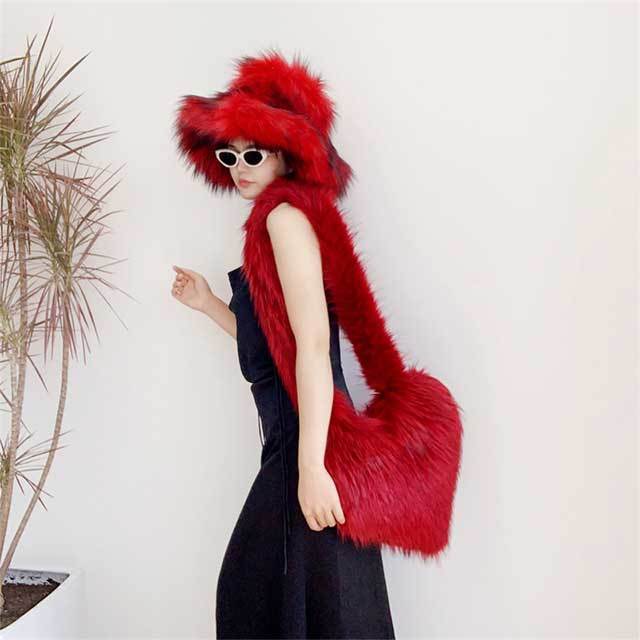 Faux Fur Heart-shaped Bag Bucket Hat Set