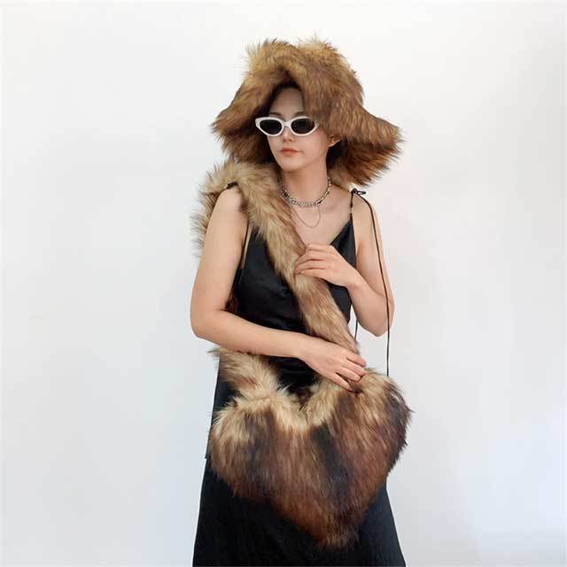Faux Fur Heart-shaped Bag Bucket Hat Set