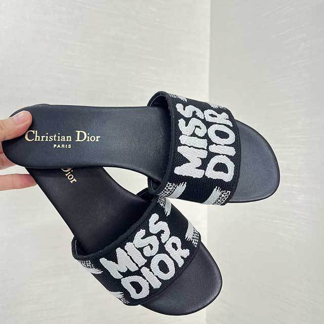 Embroidery Luxury Fashion Flat Slippers