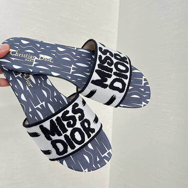 Embroidery Luxury Fashion Flat Slippers