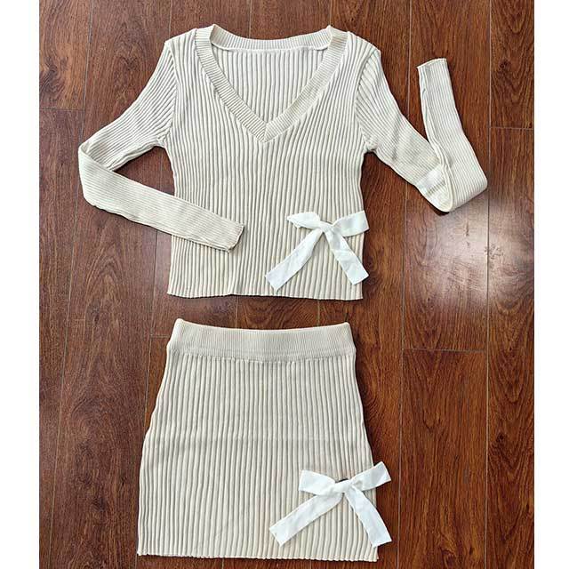 High Elastic V-neck Knitted  Bow Skirt Suit
