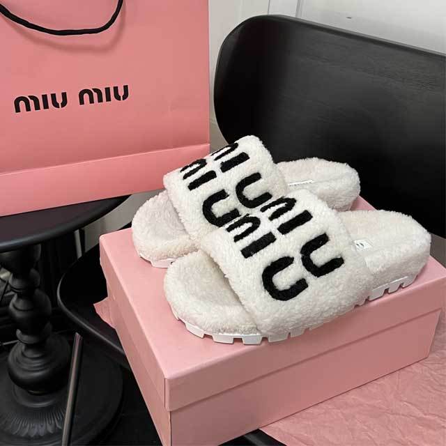 Winter Fashion Women Furry Slides