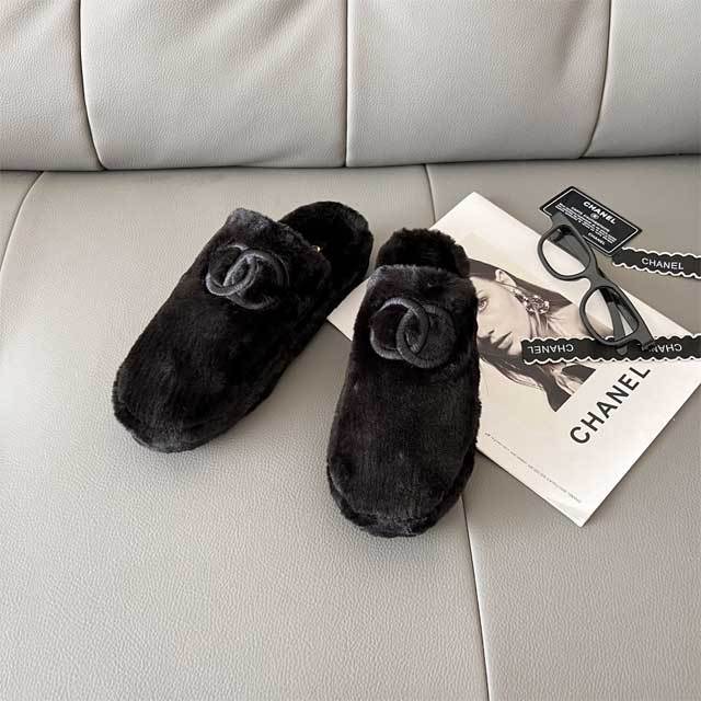 Fashion Thick-soled Furry Slippers