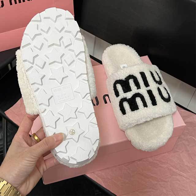 Winter Fashion Women Furry Slides