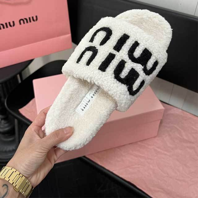Winter Fashion Women Furry Slides
