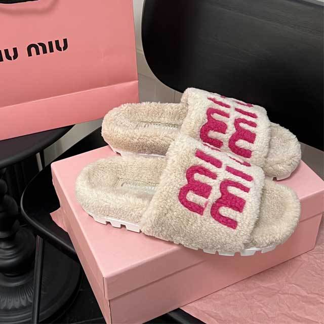 Winter Fashion Women Furry Slides