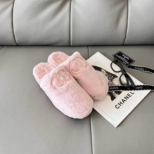 Fashion Thick-soled Furry Slippers