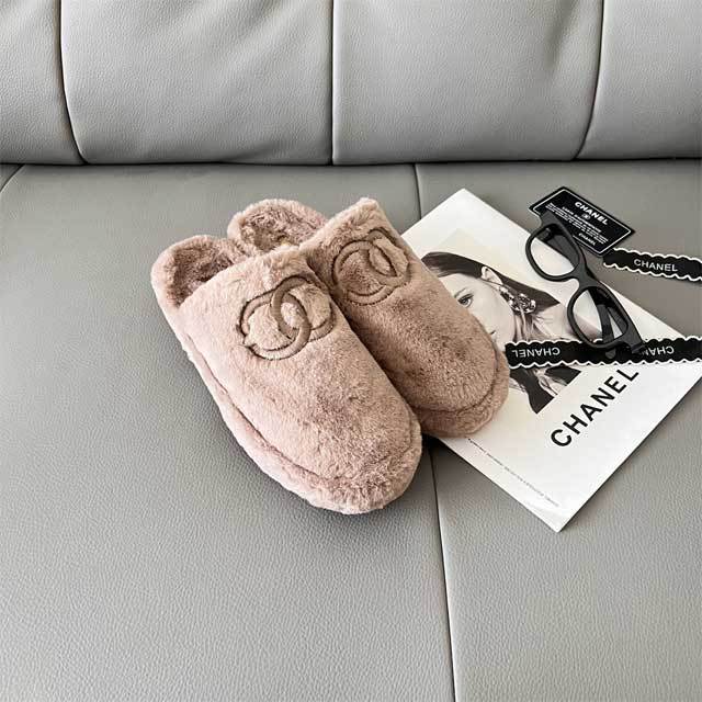 Fashion Thick-soled Furry Slippers