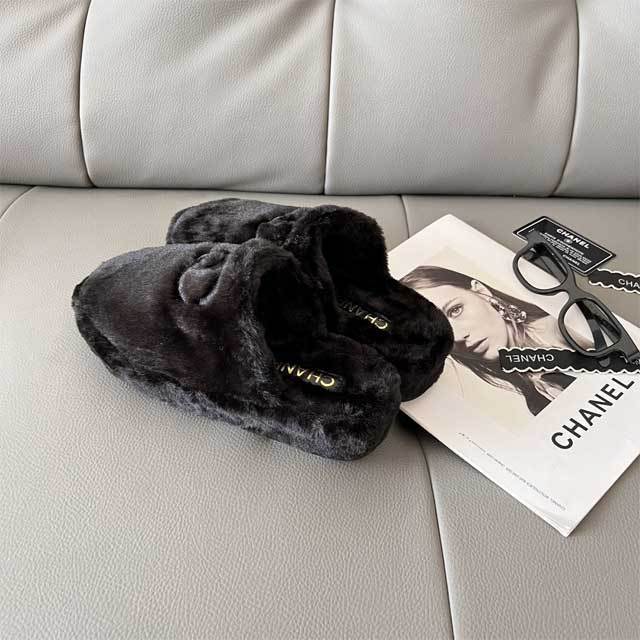 Fashion Thick-soled Furry Slippers