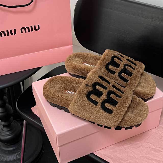 Winter Fashion Women Furry Slides