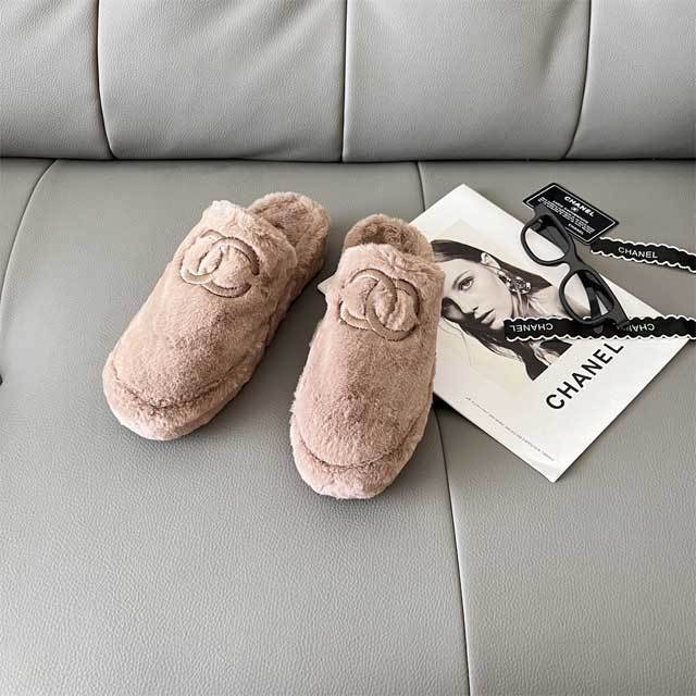 Fashion Thick-soled Furry Slippers