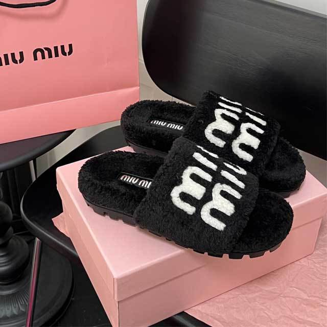 Winter Fashion Women Furry Slides