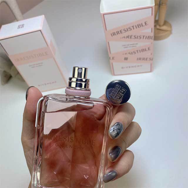 Luxury Chic Women's Perfume
